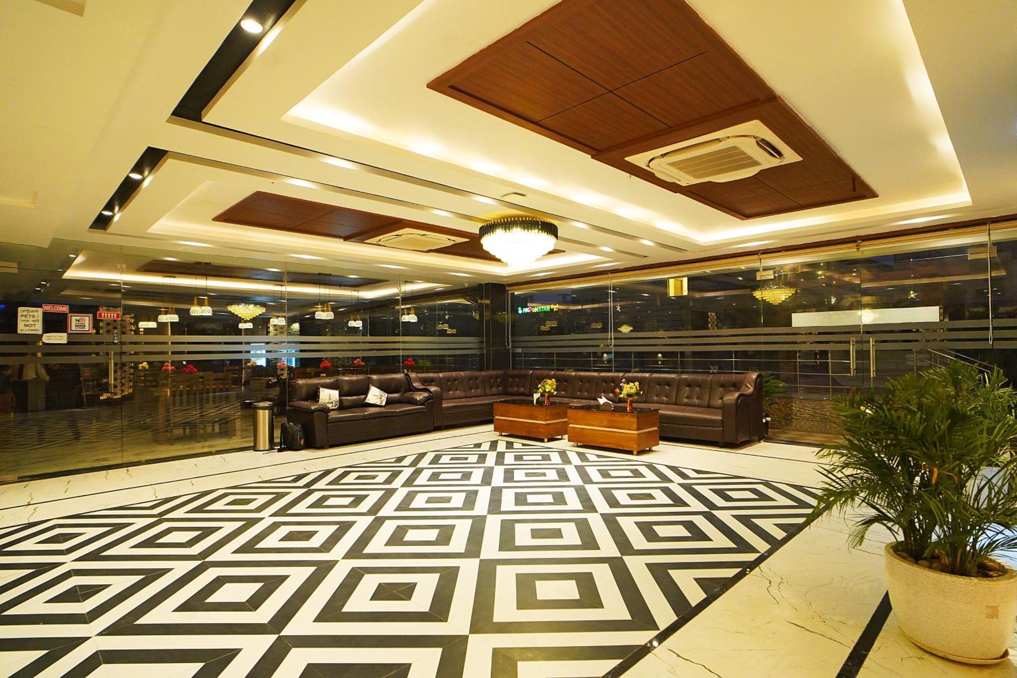 מנדרמוני Royal Palace Beach Resort Walking Distance 1 Minutes מראה חיצוני תמונה